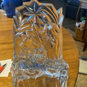 Mikasa crystal manger scene with baby Jesus, Mary and Joseph. Beautiful like new